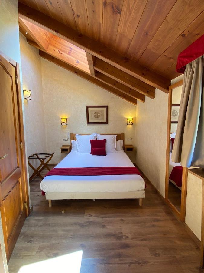 Apartaments Els Llacs Bordes d'Envalira Kültér fotó